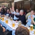 Roma, tifosi del Brighton si godono il prepartita di Europa League