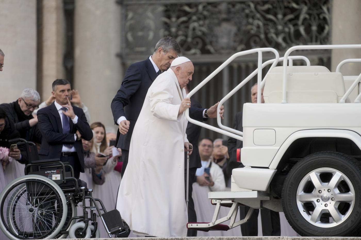 Papa Francesco ancora raffreddato