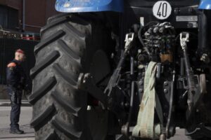 Sardegna, agricoltore muore schiacciato da trattore