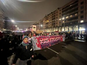 8 Marzo, migliaia di persone in corteo a Milano