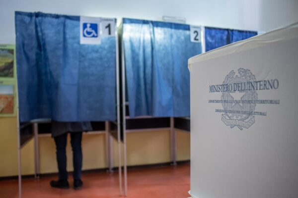 Abruzzo, Come Si Vota Alle Elezioni Regionali - LaPresse