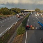 Spagna, agricoltori e ecologisti bloccano l’autostrada AP-7
