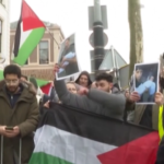 Olanda, manifestanti pro-Palestina contro Herzog ad Amsterdam