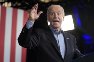 Joe Biden parla a una manifestazione elettorale di Atlanta