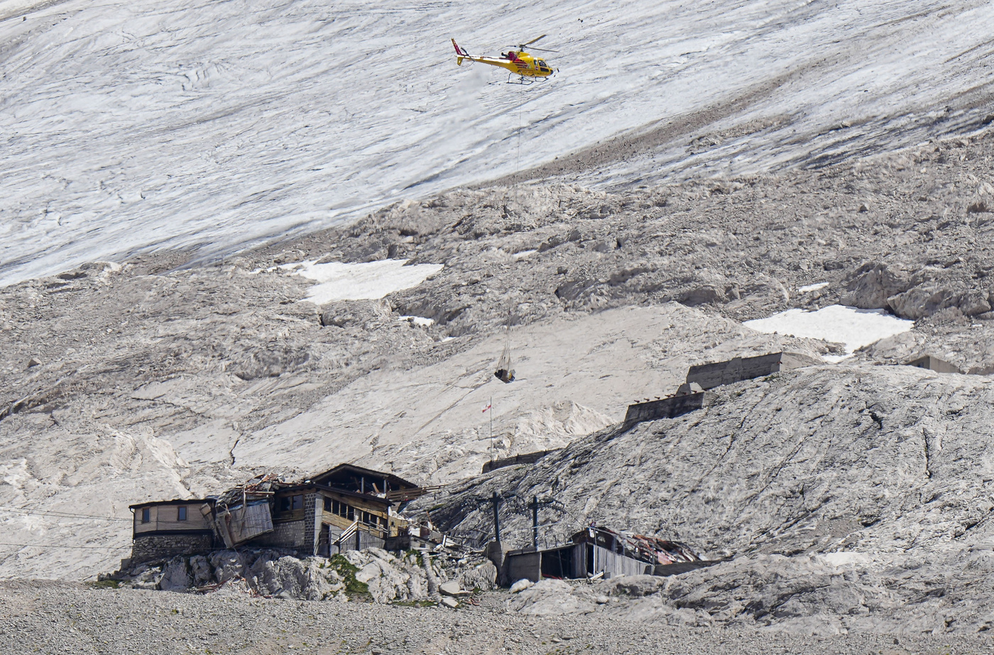 Montagna, due alpinisti muoiono sulla Marmolada