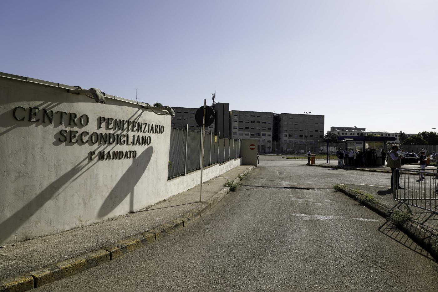 Carceri, detenuto suicida a Secondigliano Carceri, detenuto suicida a Secondigliano