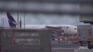 Australia, incidente su volo verso Nuova Zelanda: 50 feriti