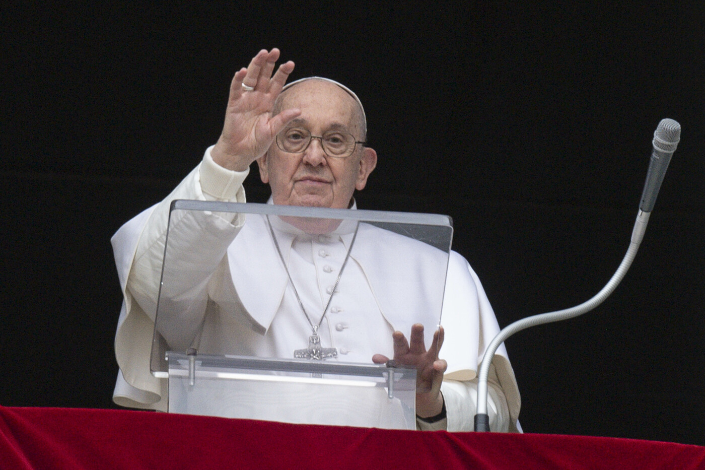 Vaticano, Papa non legge catechesi: “Sono ancora raffreddato”