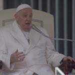 Papa: “Il Signore ci dia grazia di vincere pazzia della guerra”