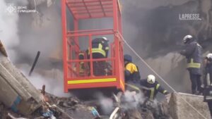 Ucraina, drone centra edificio di 5 piani a Sumy