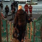 Catania, sbarcati i 52 migranti sulla Life Support di Emergency