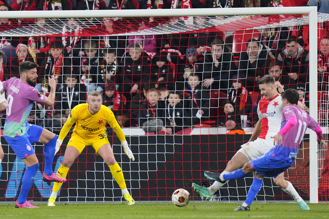 Slavia Praga-Milan 1-3, tutto facile per i rossoneri in Europa League