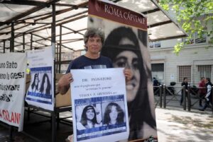 Sit In di protesta davanti al tribunale di Roma per l'archiviazione dei casi Orlandi e Gregorio