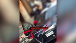 Modena, carabinieri picchiano un uomo durante un arresto: il video