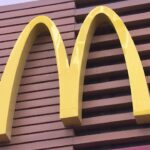McDonald’s, sistemi in tilt: a Tokyo ordini a penna