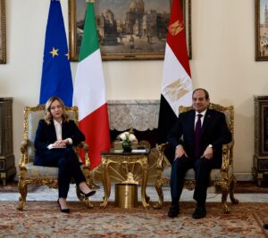 Il Presidente del Consiglio Giorgia Meloni al Cairo per il Memorandum tra Unione europea e l’Egitto su flussi migratori ed energia.