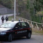 Teramo, catena d’acciaio tesa tra due alberi: morto 25enne che faceva motocross