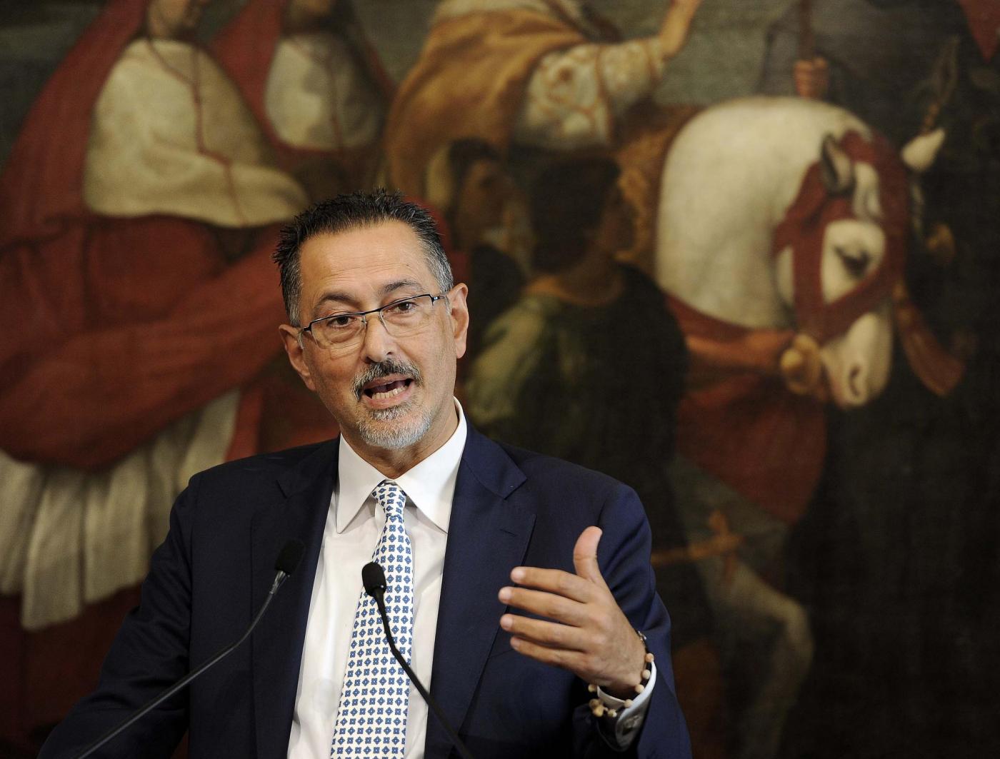 Regionali Basilicata, Pittella shock: “Per Pd-M5S sono ebreo che deve morire” Regionali Basilicata, Pittella shock: “Per Pd-M5S sono ebreo che deve morire”