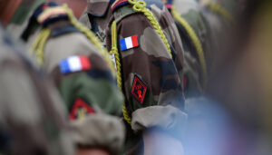 Ucraina, 007 Mosca: Francia si prepara a inviare 2mila soldati