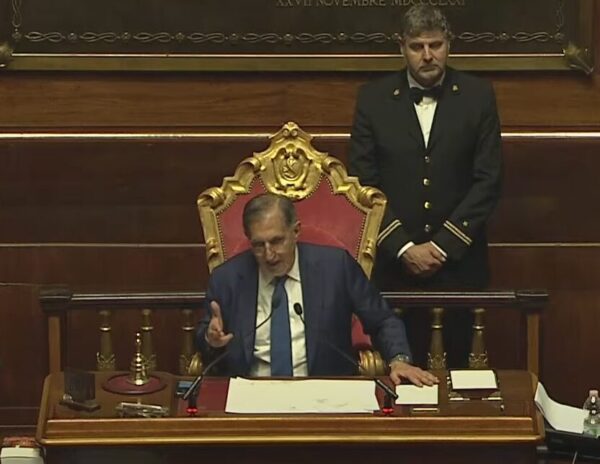 La Russa: “Da studente gesto pistola contro Meloni”