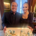 Marta Fascina posta foto con Berlusconi: “Uniti per sempre”