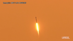 SpaceX, nuovo lancio del Falcon 9: le immagini da un elicottero