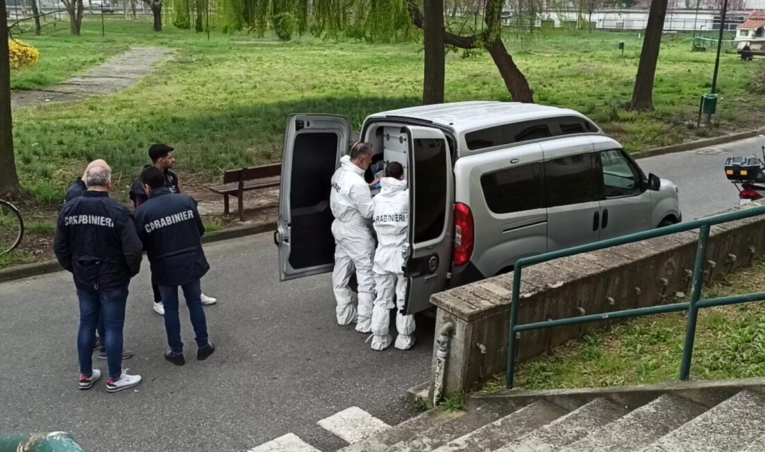 Chivasso, nuovo sopralluogo dei carabinieri in casa di Giuseppina Arena: sentite tre persone