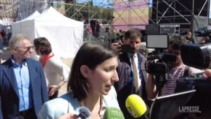 Roma, Elly Schlein in piazza con Libera: “Lotta a ricattabilità lavoratori continua”