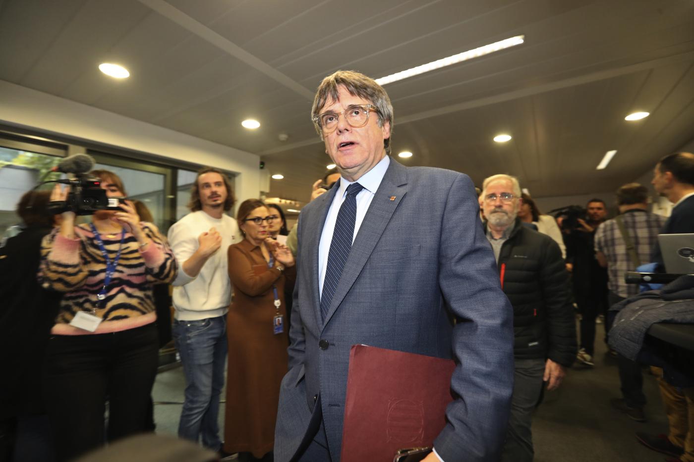 Catalogna, Puigdemont annuncia sua candidatura