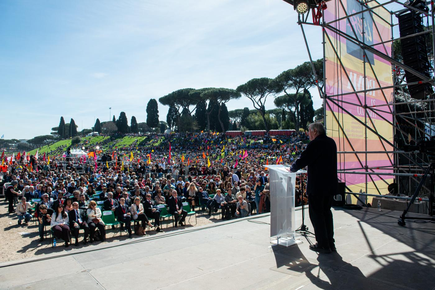 Mafie, a Roma in 100mila con Libera. C’è anche Decaro