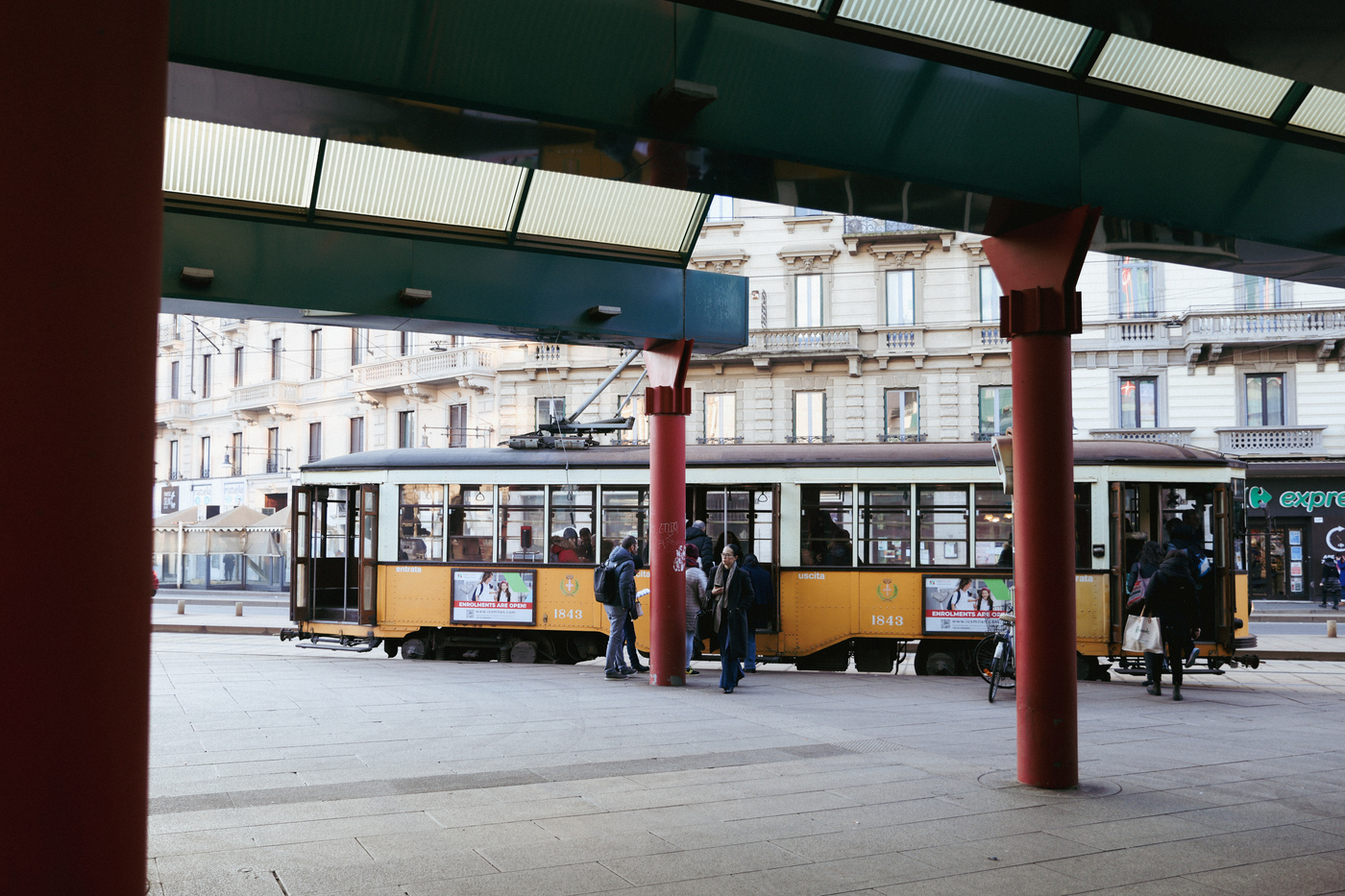Sciopero mezzi a Milano, attese oltre i 30 minuti e disagi su M2