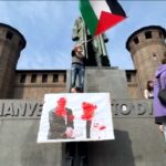 Studenti in piazza a Torino, imbrattate foto di Meloni e Netanyahu