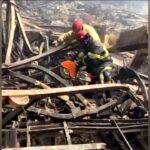 Attentato a Mosca, i soccorritori scavano tra le macerie