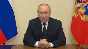 Mosca, Putin: “I terroristi tentavano di fuggire in Ucraina”