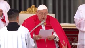 Attentato Mosca, Papa Francesco: “Atto disumano che offende Dio”
