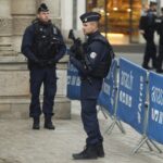 Terrorismo, Francia porta l’allerta al massimo livello