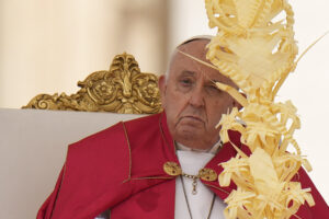 Papa Francesco non legge omelia in messa Domenica delle Palme