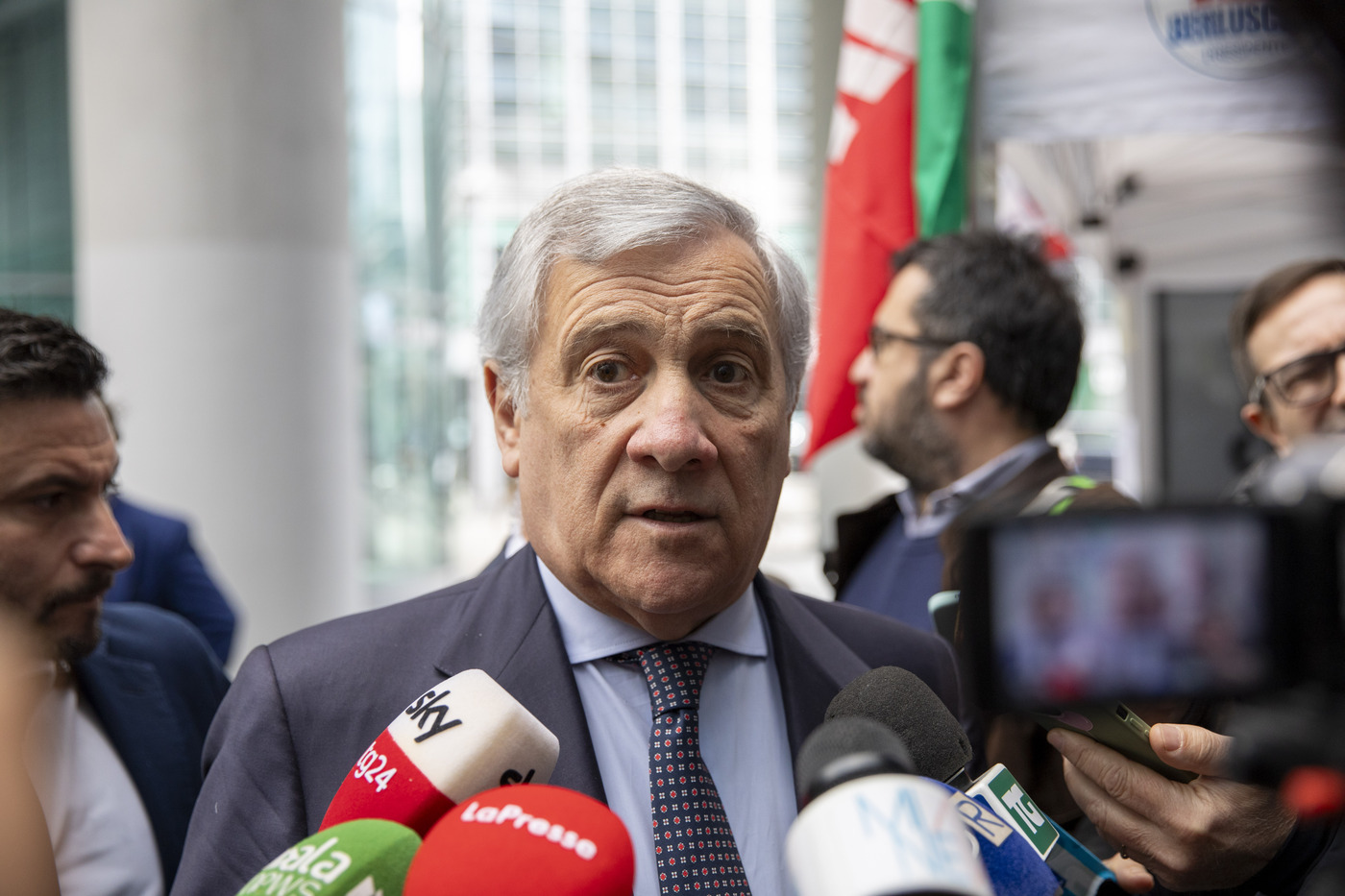 Tajani: “Inviare nostri militari? Italia non ci pensa affatto”