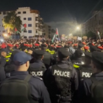 Proteste anti-Israele ad Amman, scontri tra manifestanti e polizia