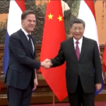 Stretta all’export dei chip, Xi Jinping incontra il premier olandese Rutte