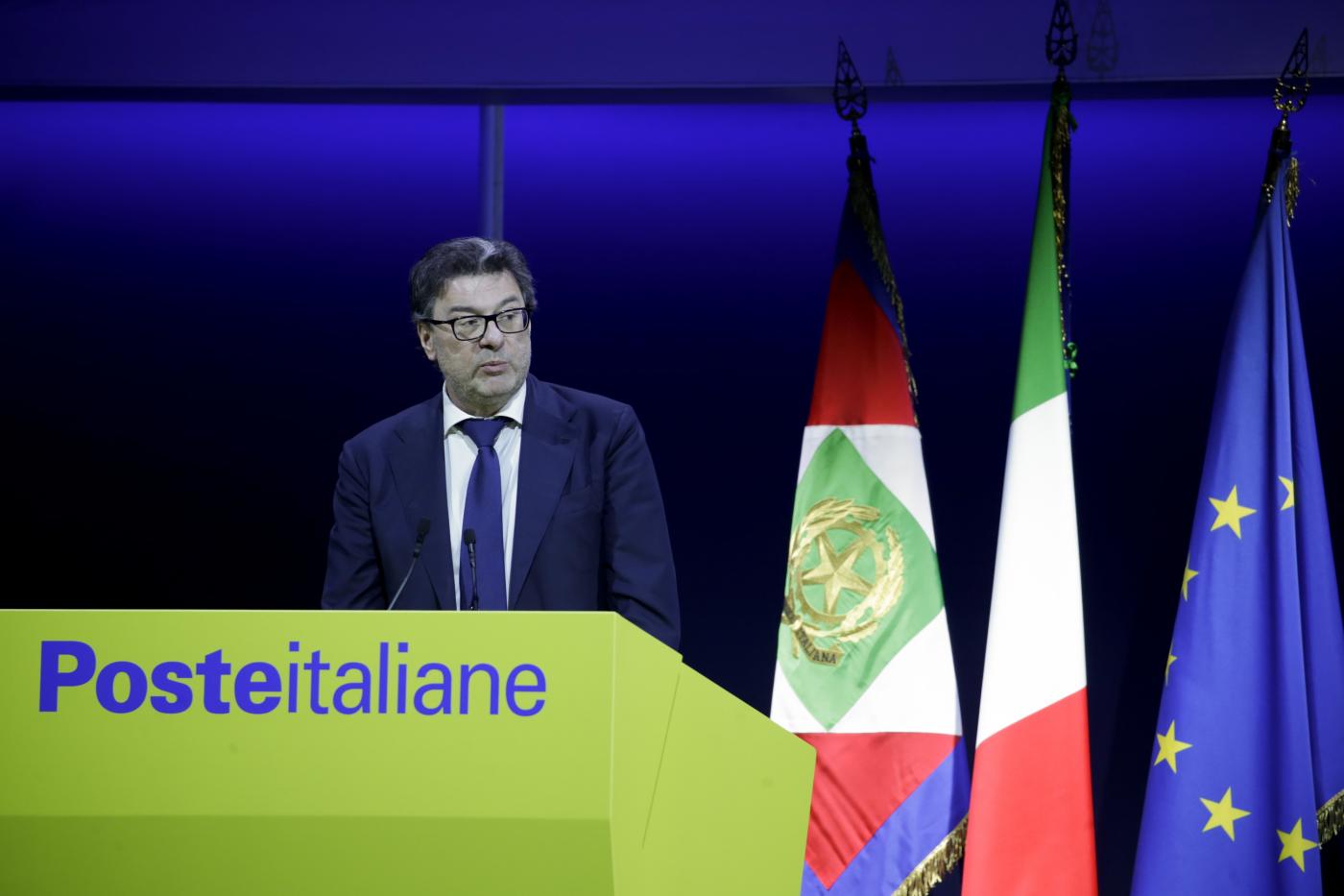 Poste, Giorgetti: “Cessione intera quota Mef controvalore di 4,4 miliardi”