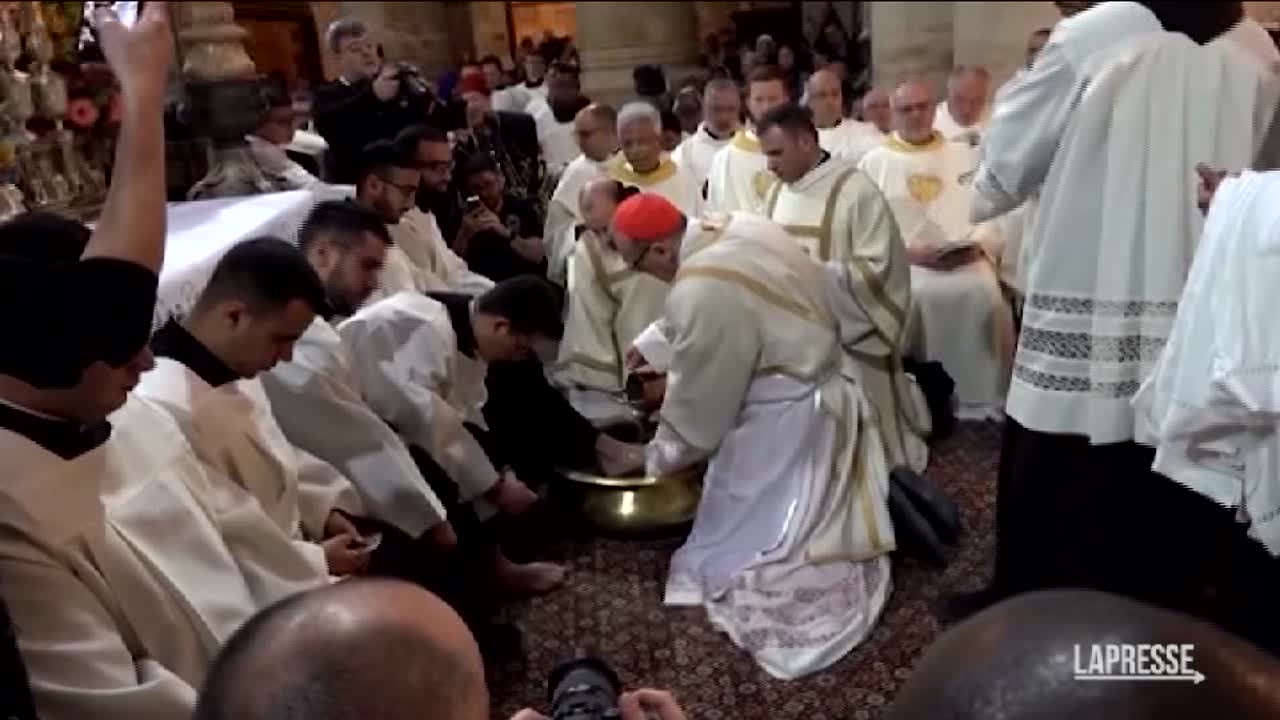 VIDEO Giovedì Santo, lavanda dei piedi a Gerusalemme - LaPresse