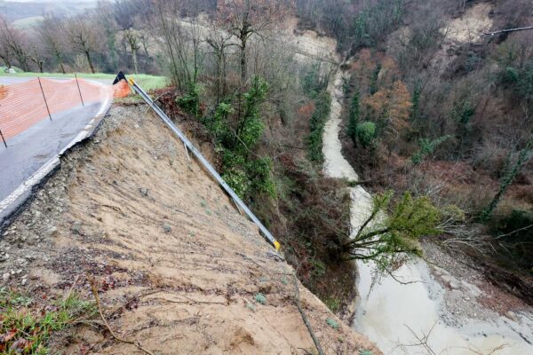 Bologna, val di zena situazione frane