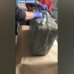 Bologna, droga in auto e casa: arrestate due persone