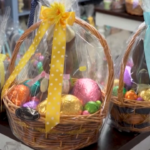 Sudafrica, fabbrica di cioccolato lavora a pieno ritmo in vista della Pasqua