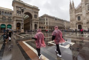 Milano - Pioggia in Piazza del Duomo