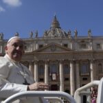 Pasqua, Papa: “Basta una tastiera per insultare”