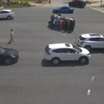 Florida, Suv si ribalta dopo scontro: in otto scendono dalle auto per soccorrere il guidatore