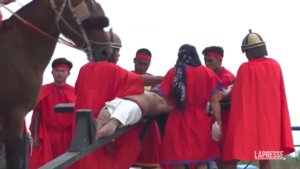 Filippine, la rievocazione della crocifissione di Gesù