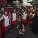 Brasile, migliaia di persone alla Via Crucis di Rio de Janeiro